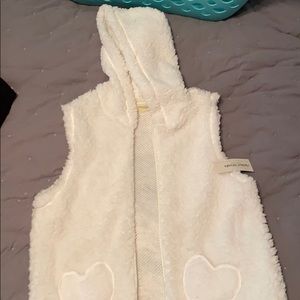 Fluffy white-  vest